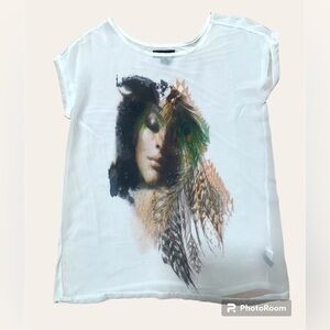 BUFFALO Jeans White Peacock Goddess Short Sleeve Shirt